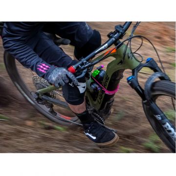 Muc-Off - banda transport accesorii bicicleta cu prindere pe cadru Utility Frame Strap - verde inchis army