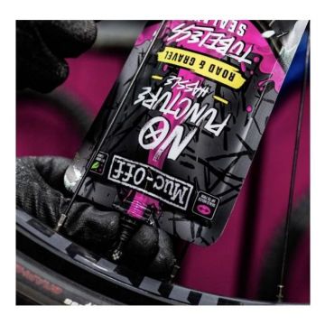 Muc-Off - solutie antipana - No Puncture Hassle - Road si Gravel Tubeless - 140 ml Muc-Off - solutie antipana - No Puncture Hassle - Road si Gravel Tubeless - 140 ml