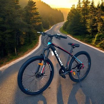 Bicicleta MTB hardtail 27.5 inch, 27 viteze, frane pe disc, cadru aluminiu 17 inch, genio, furca cu suspensie, sistem franare disc-mecanic, jante aluminiu, cric inclus Bicicleta MTB hardtail 27.5 inch, 27 viteze, frane pe disc, cadru aluminiu 17 inch, genio, furca cu suspensie, sistem franare disc-mecanic, jante aluminiu, cric inclus