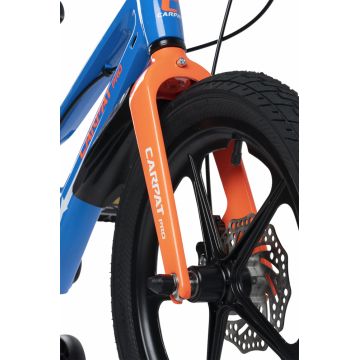 Bicicleta pentru copii Carpat PRO C16144B 16 inch AlbastruPortocaliu 4-6 ani Cadru aluminiu cu Suspensie, Frane mecanice disc, Aparatoare lant, Janta Magneziu, Aparatori noroi fataspate, Sonerie Bicicleta pentru copii Carpat PRO C16144B 16 inch AlbastruPortocaliu 4-6 ani Cadru aluminiu cu Suspensie, Frane mecanice disc, Aparatoare lant, Janta Magneziu, Aparatori noroi fataspate, Sonerie