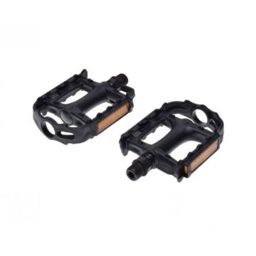 Set 2 pedale Wellgo din plastic, pentru bicicleta, filet 9 16, culoare negru Set 2 pedale Wellgo din plastic, pentru bicicleta, filet 9 16, culoare negru