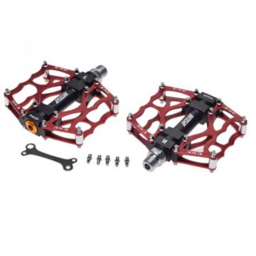 Set 2 pedale din aluminiu, filet 9 16, culoare rosu Set 2 pedale din aluminiu, filet 9 16, culoare rosu